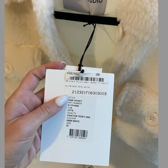 NWT: Stand Studio White Sherpa Sabi Jacket Size 36 (medium but fits like an XL) - Picture 3 of 4